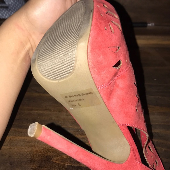 Beautiful Heels - Picture 3 of 3